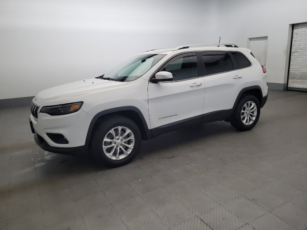 Used 2019 Jeep Cherokee Latitude w/ Cold Weather Group image 2