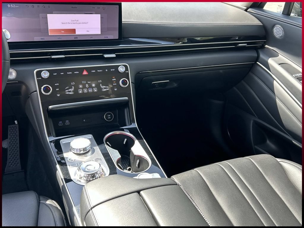 Used 2025 Genesis GV80 2.5T Standard AWD/4WD image 30