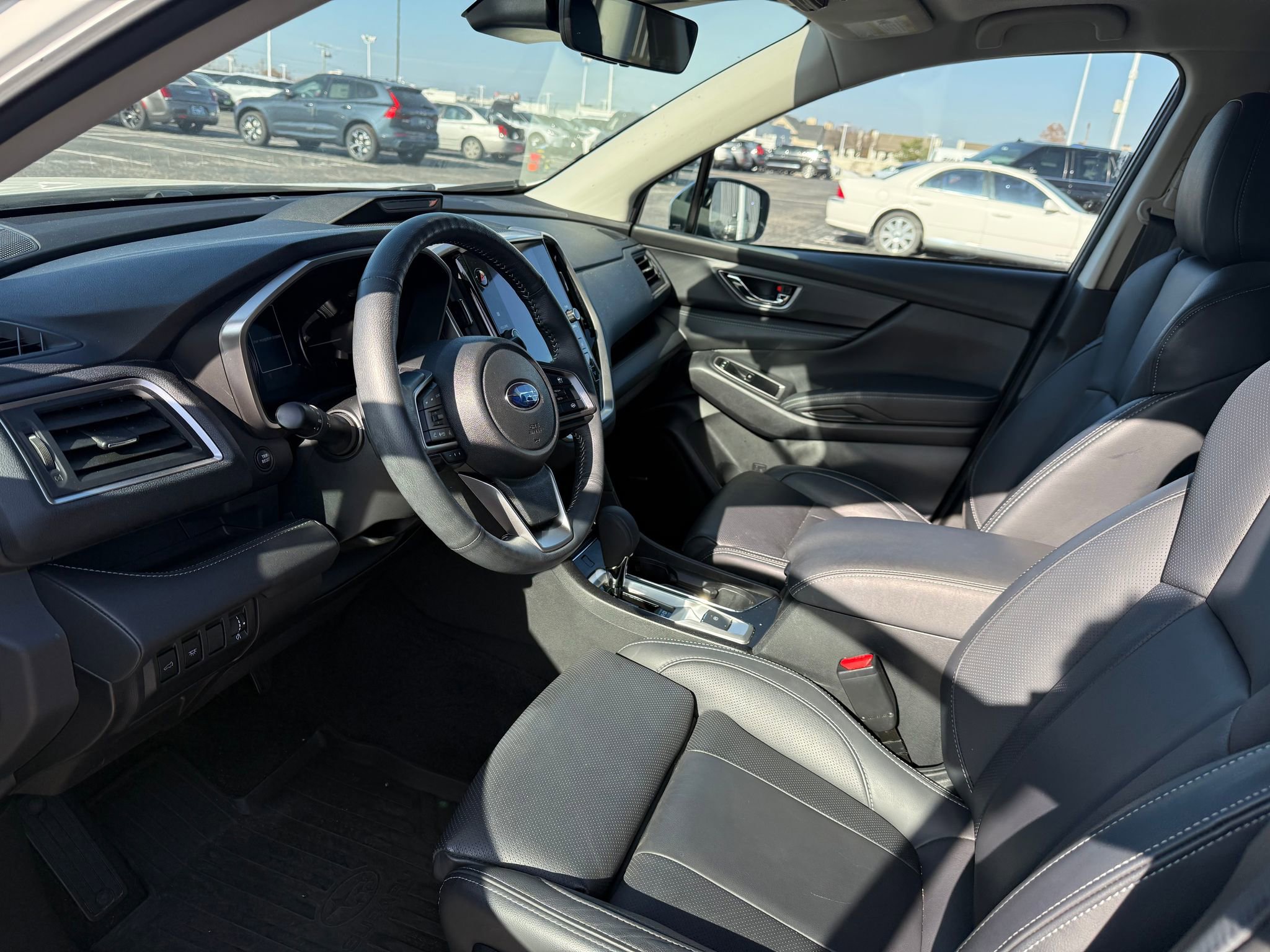 Used 2023 Subaru Ascent Limited w/ Technology Package image 6