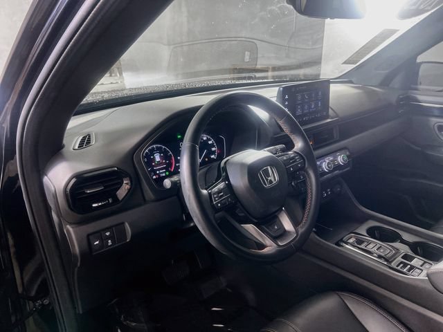 Used 2023 Honda Pilot TrailSport image 11
