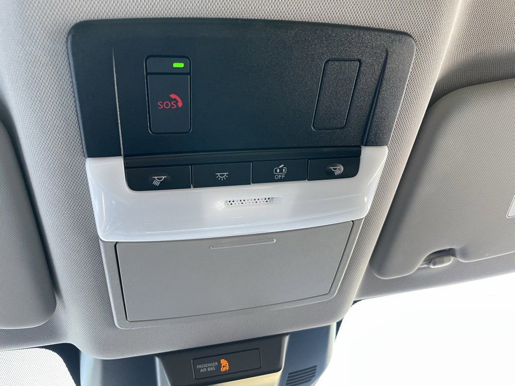 Used 2023 Nissan Rogue SV image 50