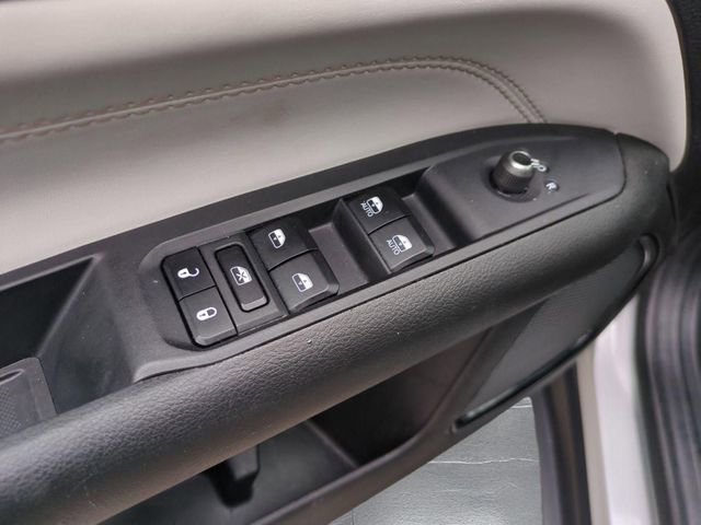 Used 2025 Jeep Compass Limited AWD/4WD image 22