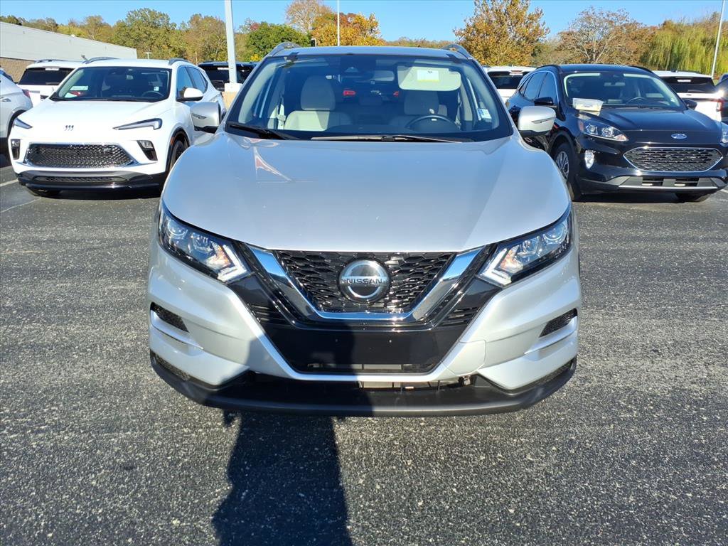 Used 2022 Nissan Rogue Sport SL image 2