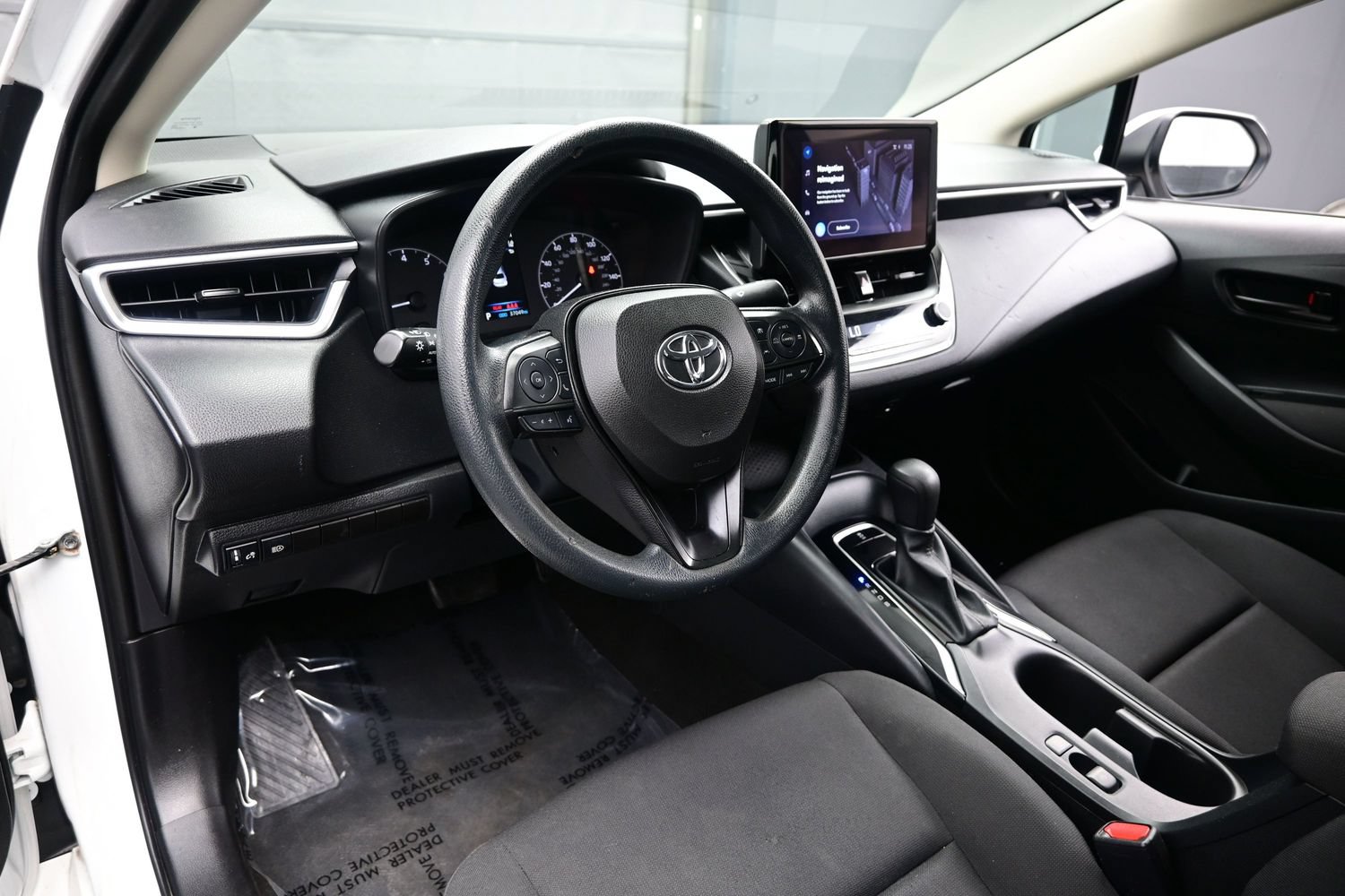 Used 2023 Toyota Corolla LE FWD image 11