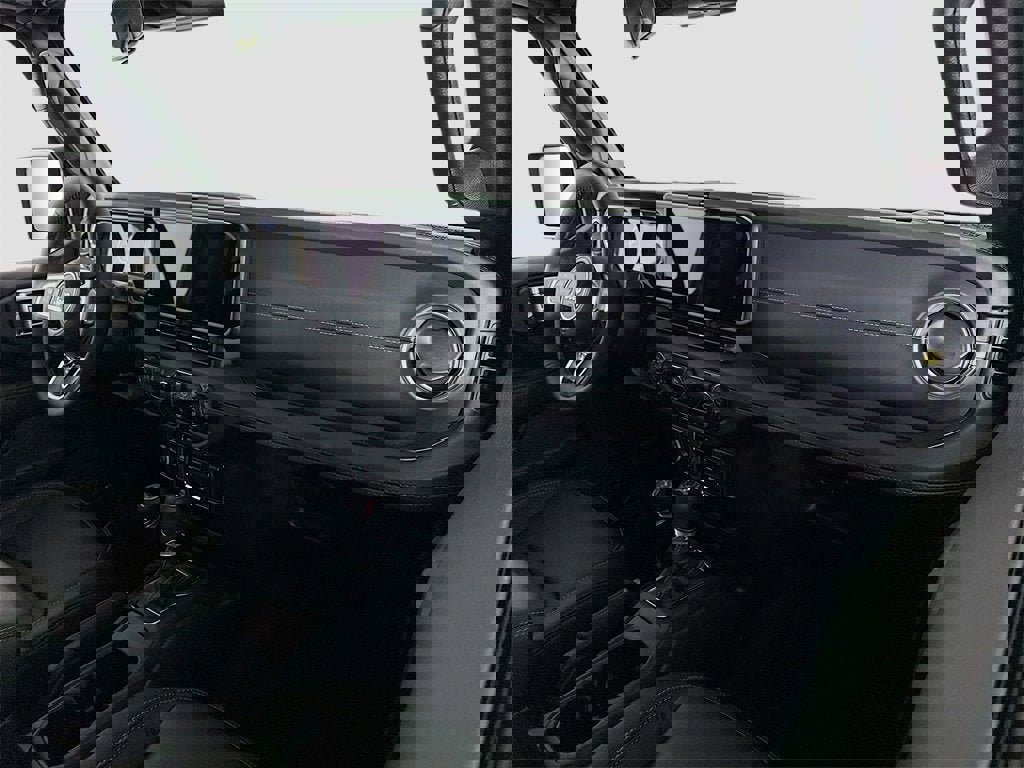 Used 2025 Jeep Wrangler Sahara w/ Safety Group image 20