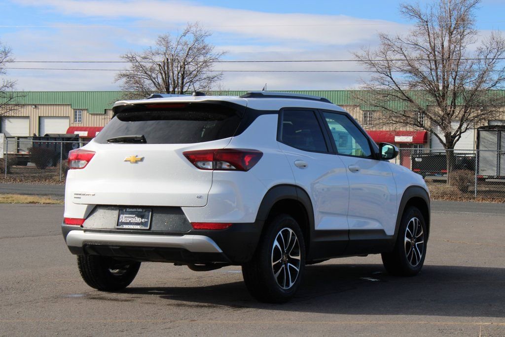 Used 2025 Chevrolet TrailBlazer LT image 6
