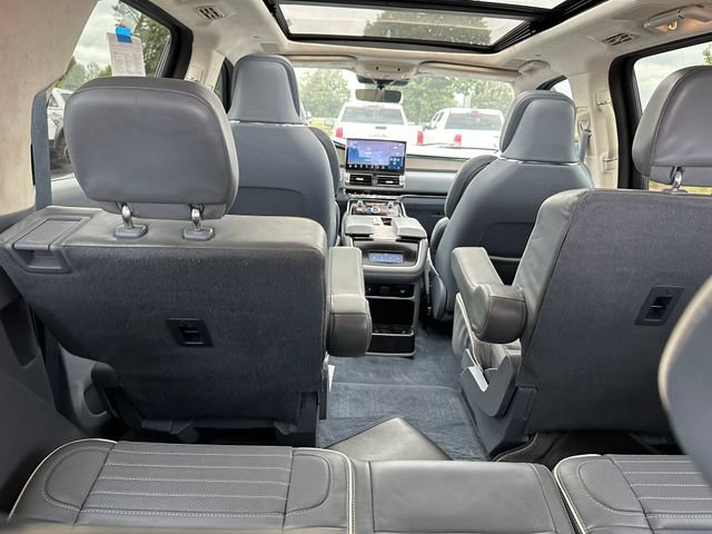 Used 2023 Lincoln Navigator L Black Label AWD/4WD image 13