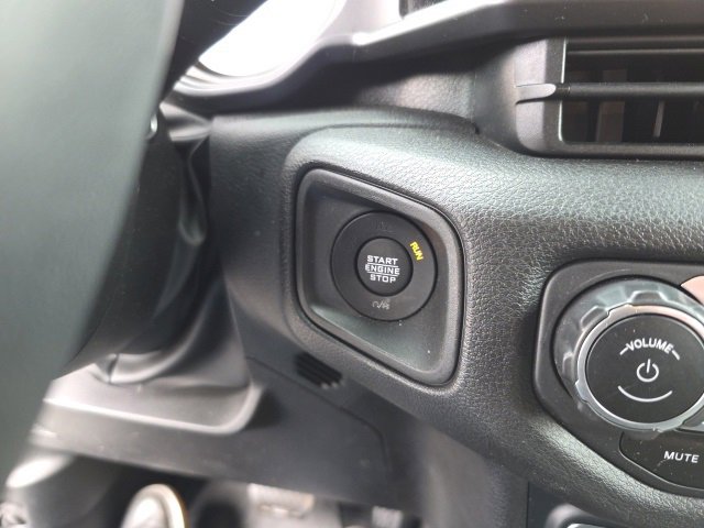 Used 2024 Jeep Wrangler Willys image 25