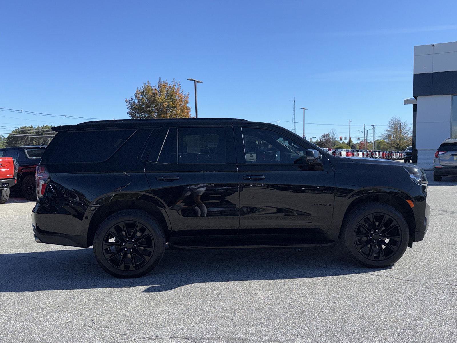 Used 2022 Chevrolet Tahoe RST w/ Sport Performance Package image 4