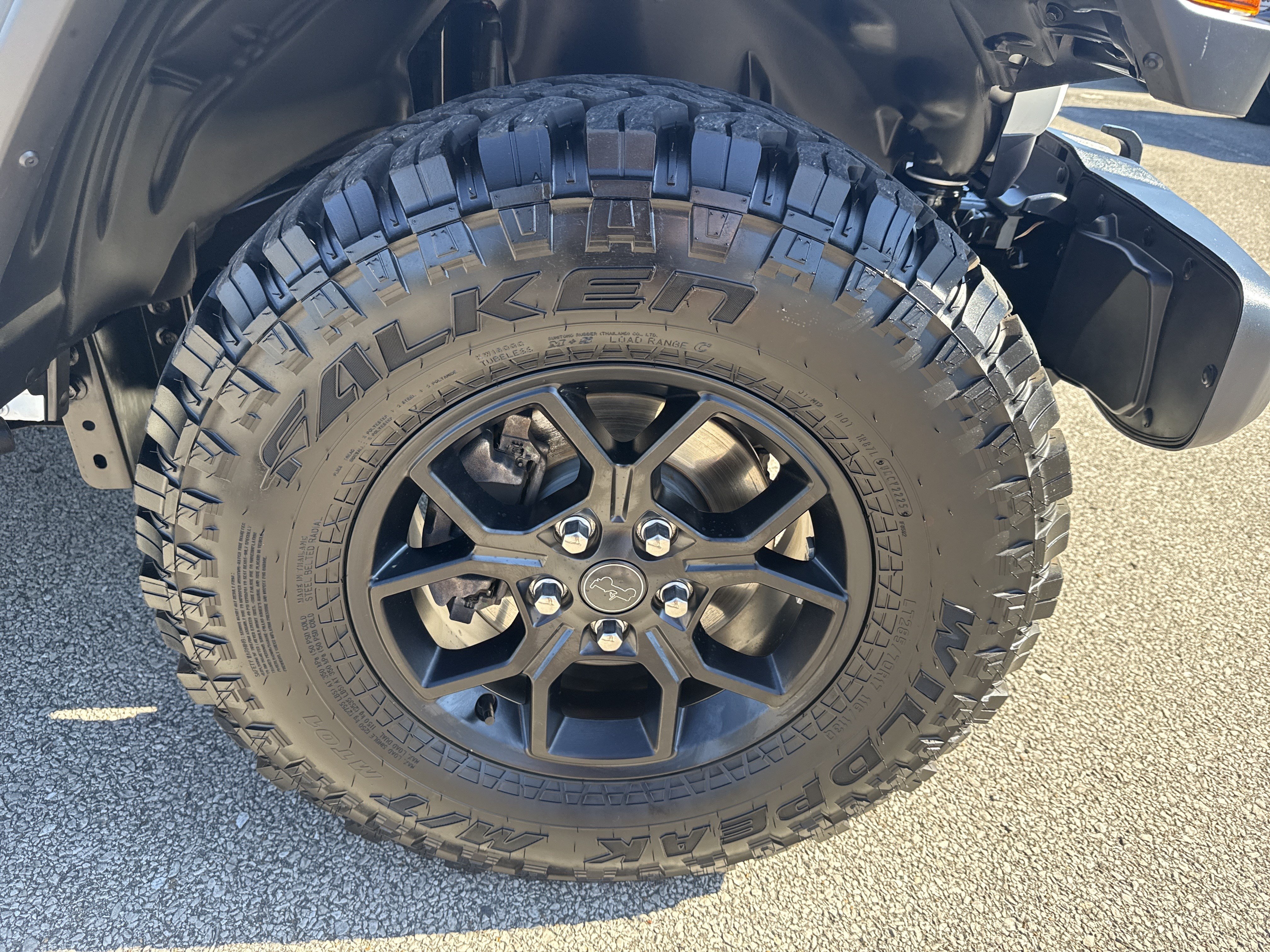 Used 2026 Jeep Wrangler Sport AWD/4WD image 12