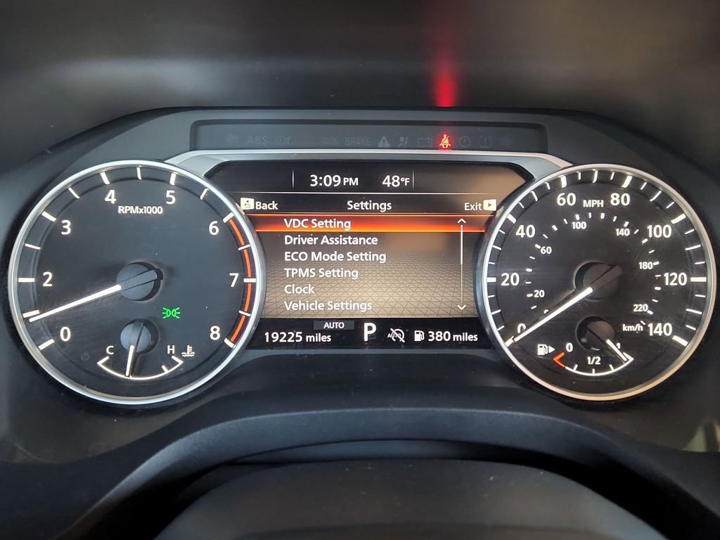 Used 2025 Nissan Rogue SV image 25