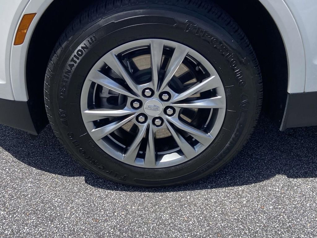 Certified 2023 Cadillac XT5 Premium Luxury FWD image 9
