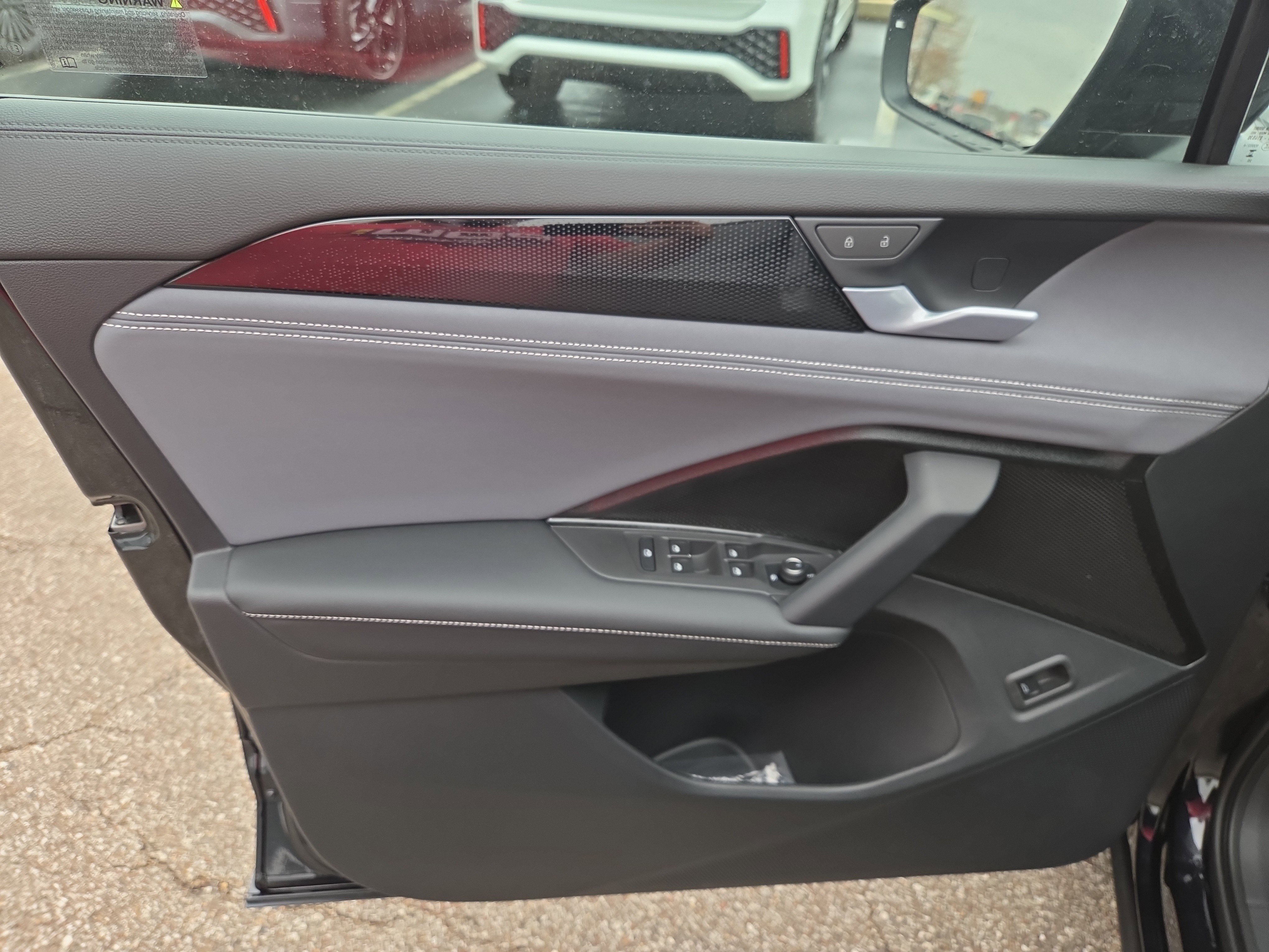 New 2026 Volkswagen Tiguan SE R-Line image 5