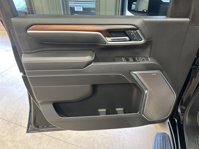 Used 2025 GMC Sierra 3500 Denali w/ Denali Reserve Package image 13