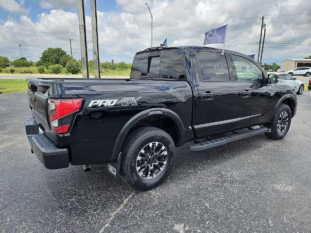 Used 2023 Nissan Titan PRO-4X w/ Pro-4x Convenience Package AWD/4WD image 8