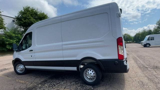New 2026 Ford Transit 250 148 Medium Roof Extended AWD image 4