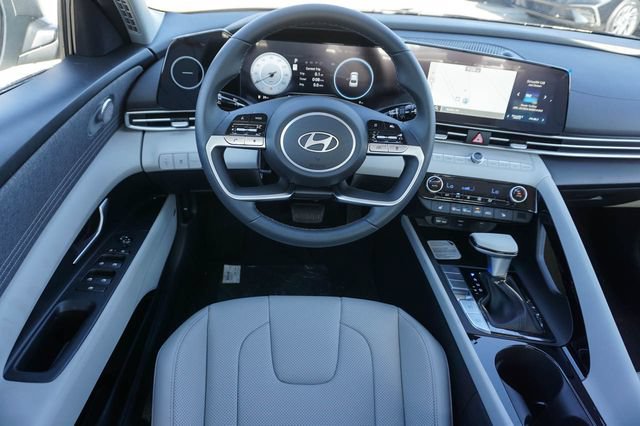 New 2026 Hyundai Elantra Limited FWD image 16