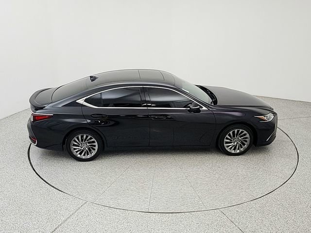 Used 2025 Lexus ES 300h w/ Accessory Package (Z2) FWD image 16