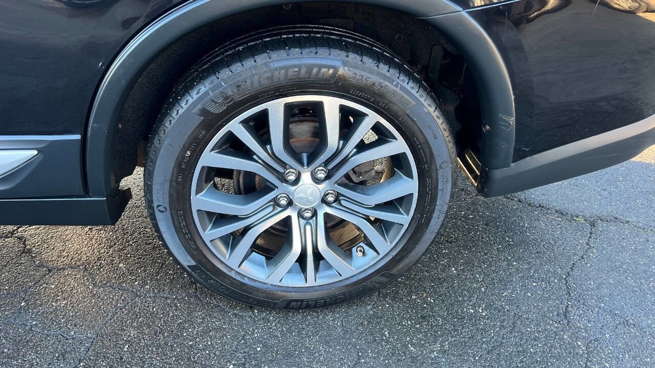 Used 2016 Mitsubishi Outlander SE image 31