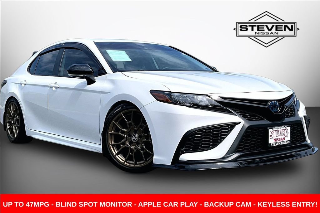 Used 2023 Toyota Camry SE w/ Convenience Package