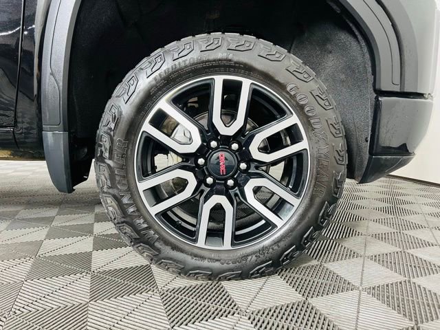 Used 2022 GMC Sierra 1500 AT4 w/ Technology Package image 6