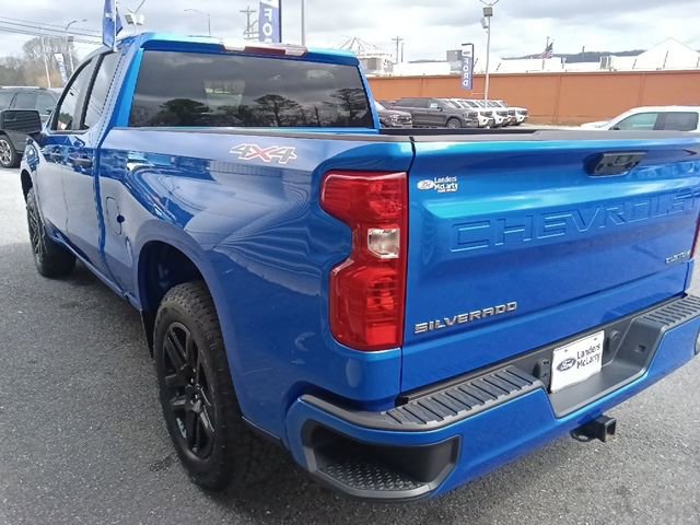Used 2025 Chevrolet Silverado 1500 Custom w/ Turbomax Blackout Package image 5