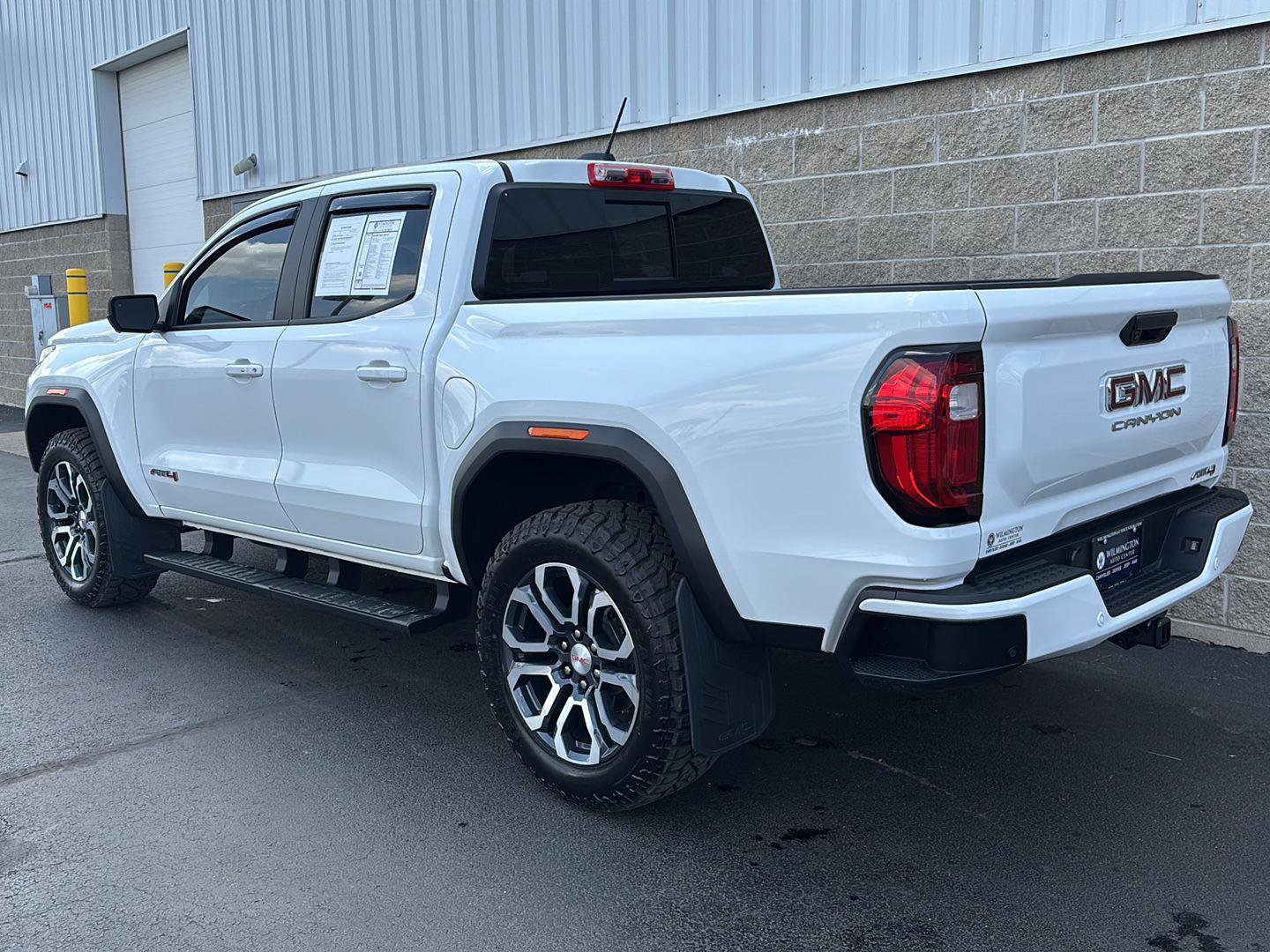 Used 2024 GMC Canyon AT4 w/ Technology Package image 34