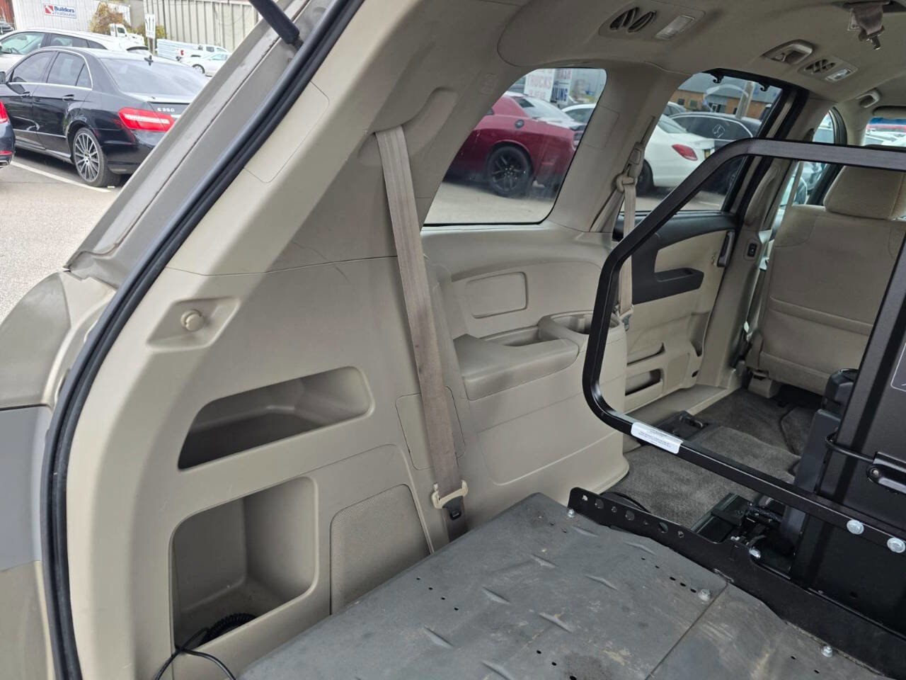 Used 2011 Honda Odyssey EX image 17