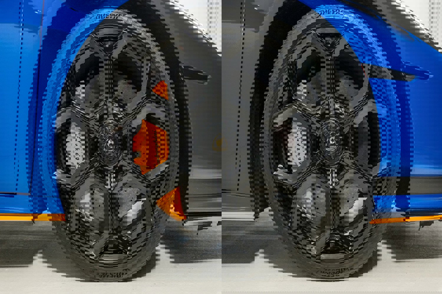 Used 2023 Lamborghini Huracan Tecnica image 12