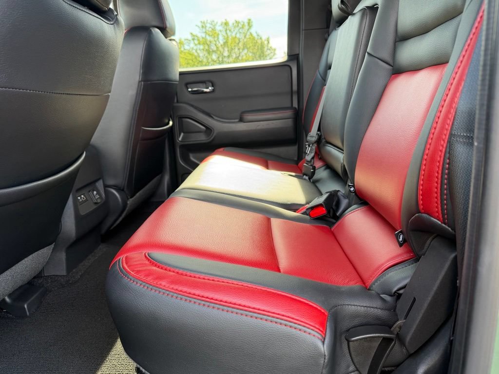 Used 2022 Nissan Frontier PRO-4X AWD/4WD image 15