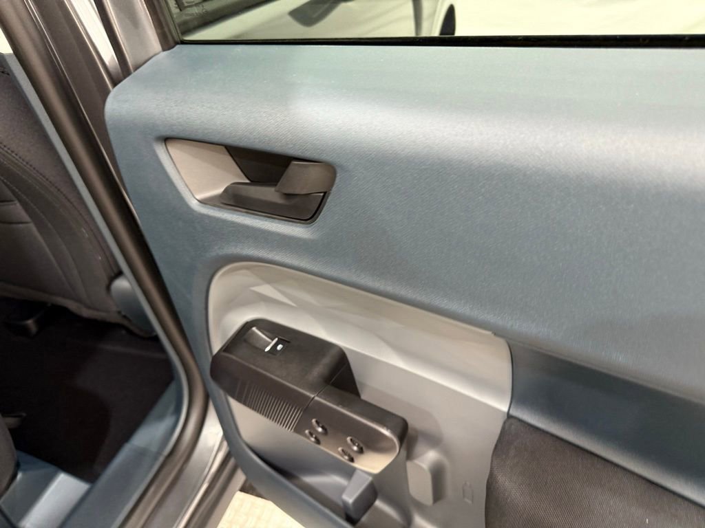 New 2025 Ford Maverick XL image 22