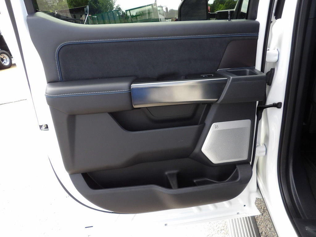 Used 2026 Ford F450 Platinum AWD/4WD image 34