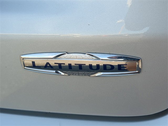 Used 2024 Jeep Compass Latitude image 13