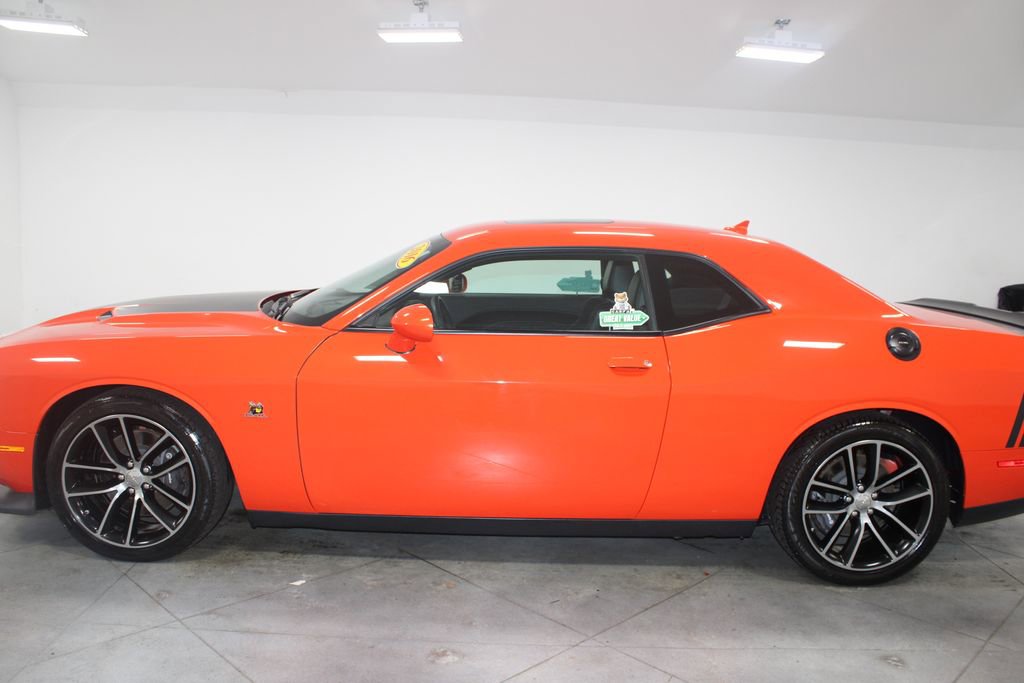 Used 2016 Dodge Challenger R/T Scat Pack w/ Leather Interior Group image 6