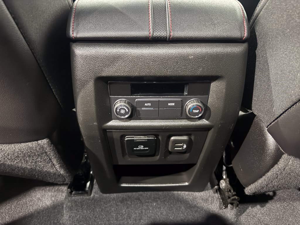 Used 2023 Chevrolet Traverse RS AWD/4WD image 38