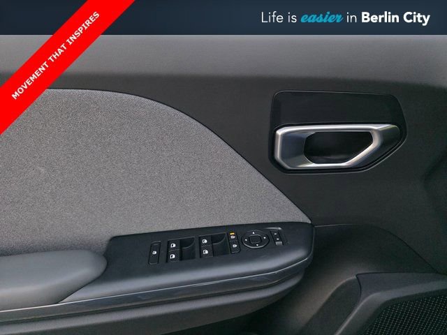 New 2025 Kia K4 EX image 24