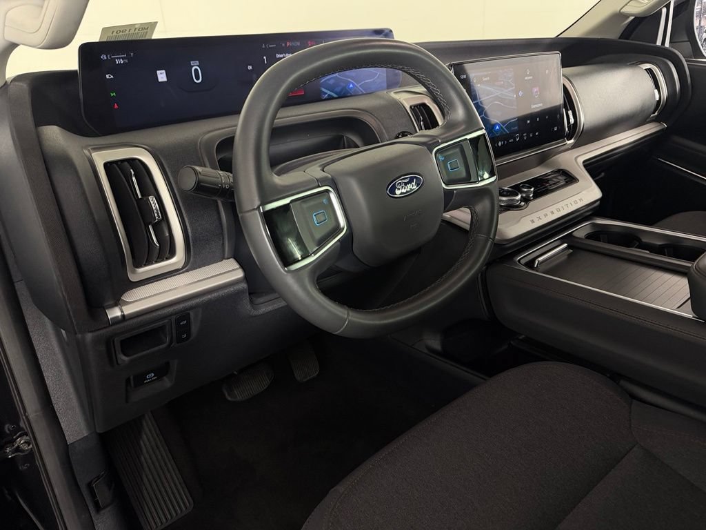 Used 2025 Ford Expedition Max Active RWD image 21