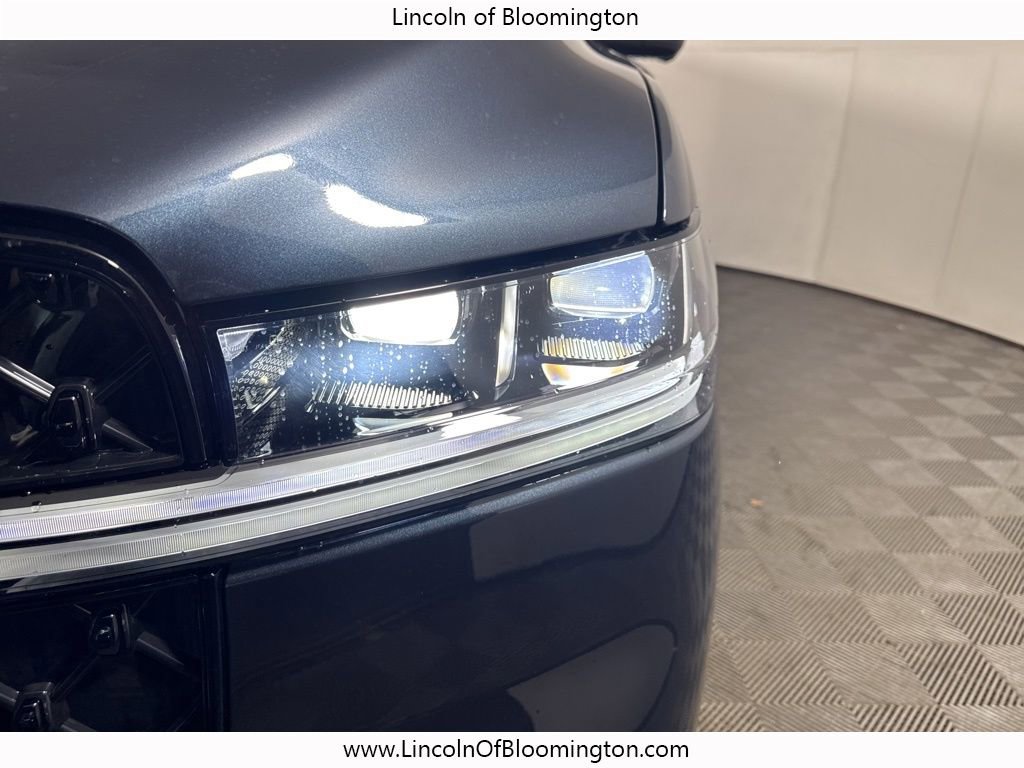 New 2025 Lincoln Navigator L Reserve w/ Jet Appearance Package image 13