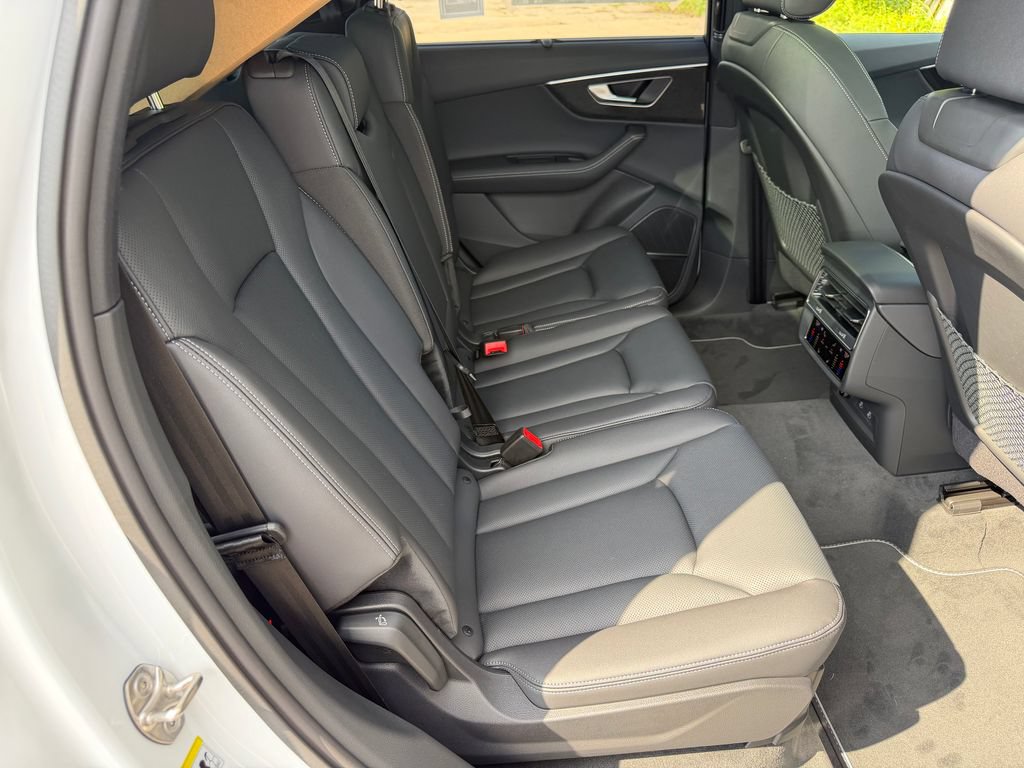 New 2026 Audi Q7 Premium Plus AWD/4WD image 11