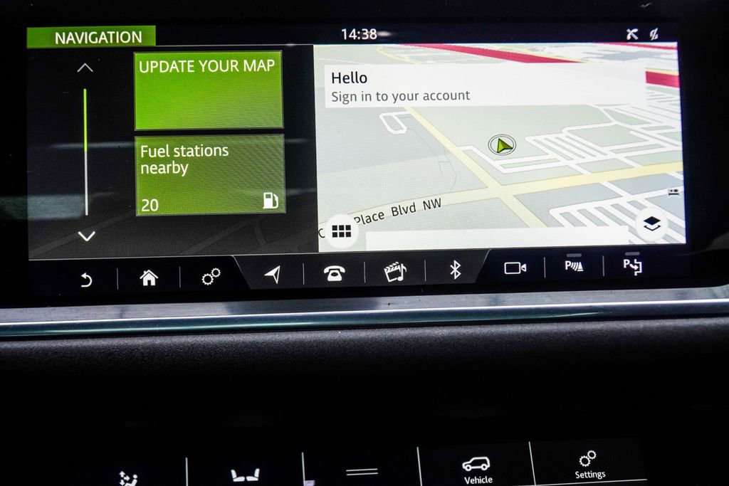 Used 2020 Land Rover Range Rover Evoque SE image 27