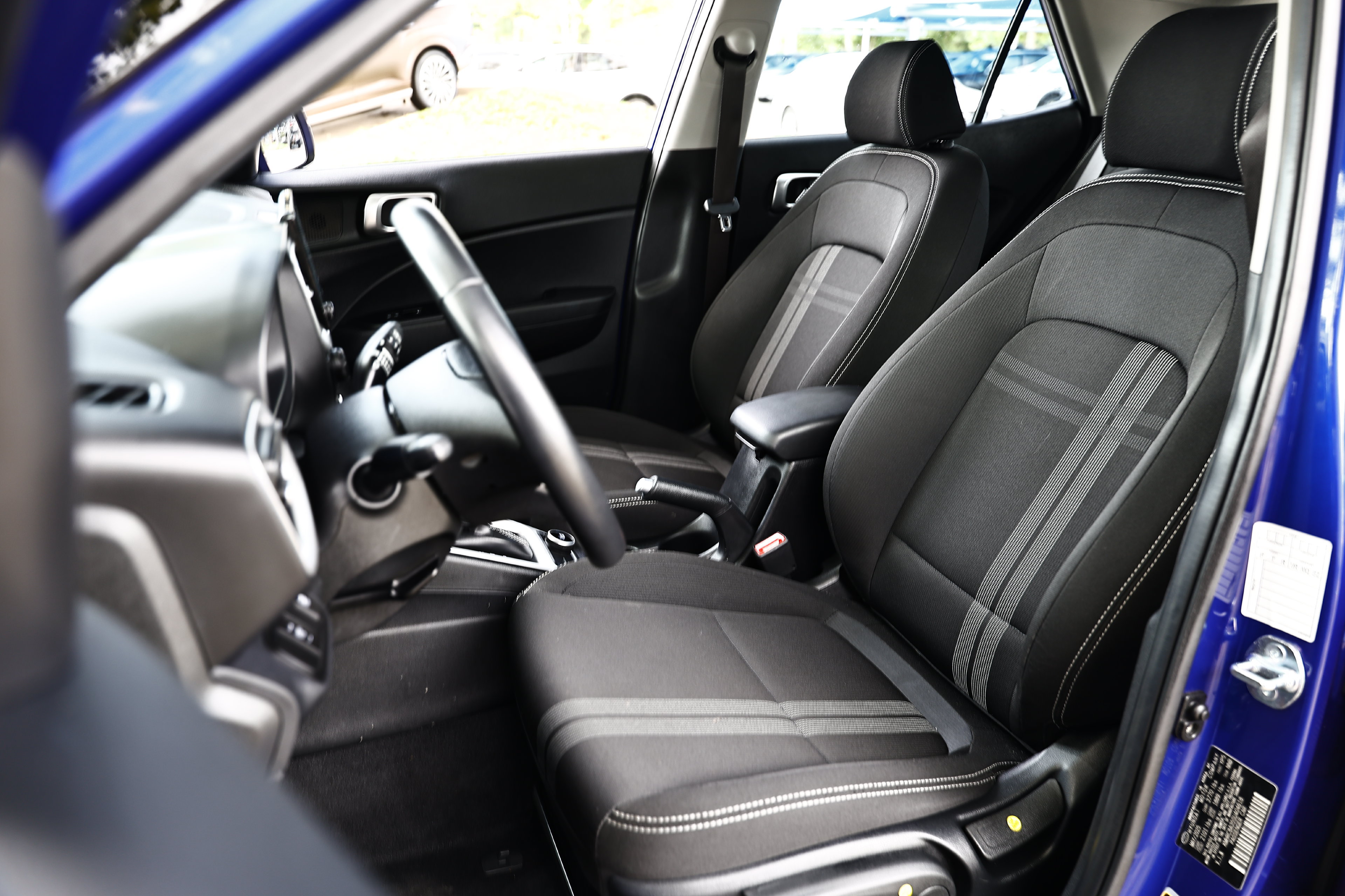 Used 2025 Hyundai Venue SEL FWD image 20