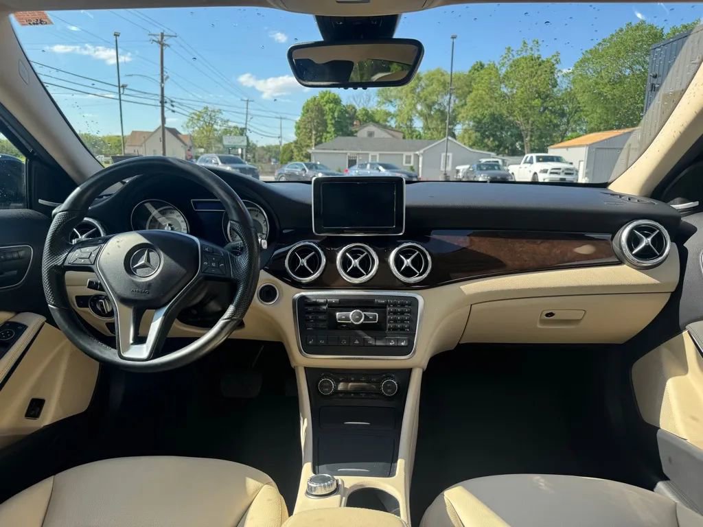 Used 2015 Mercedes-Benz GLA 250 4MATIC image 9