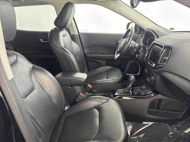 Used 2018 Jeep Compass Limited w/ Navigation Group AWD/4WD image 22