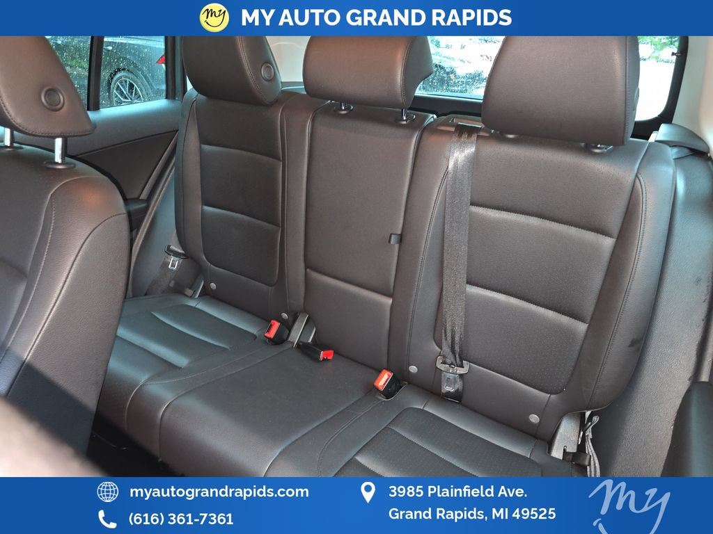 Used 2013 Volkswagen Tiguan S FWD image 27