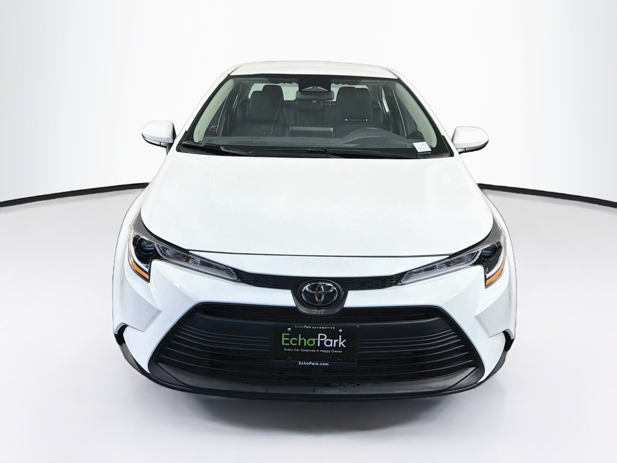 Used 2026 Toyota Corolla LE FWD image 2