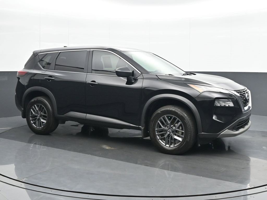 Used 2023 Nissan Rogue S image 8