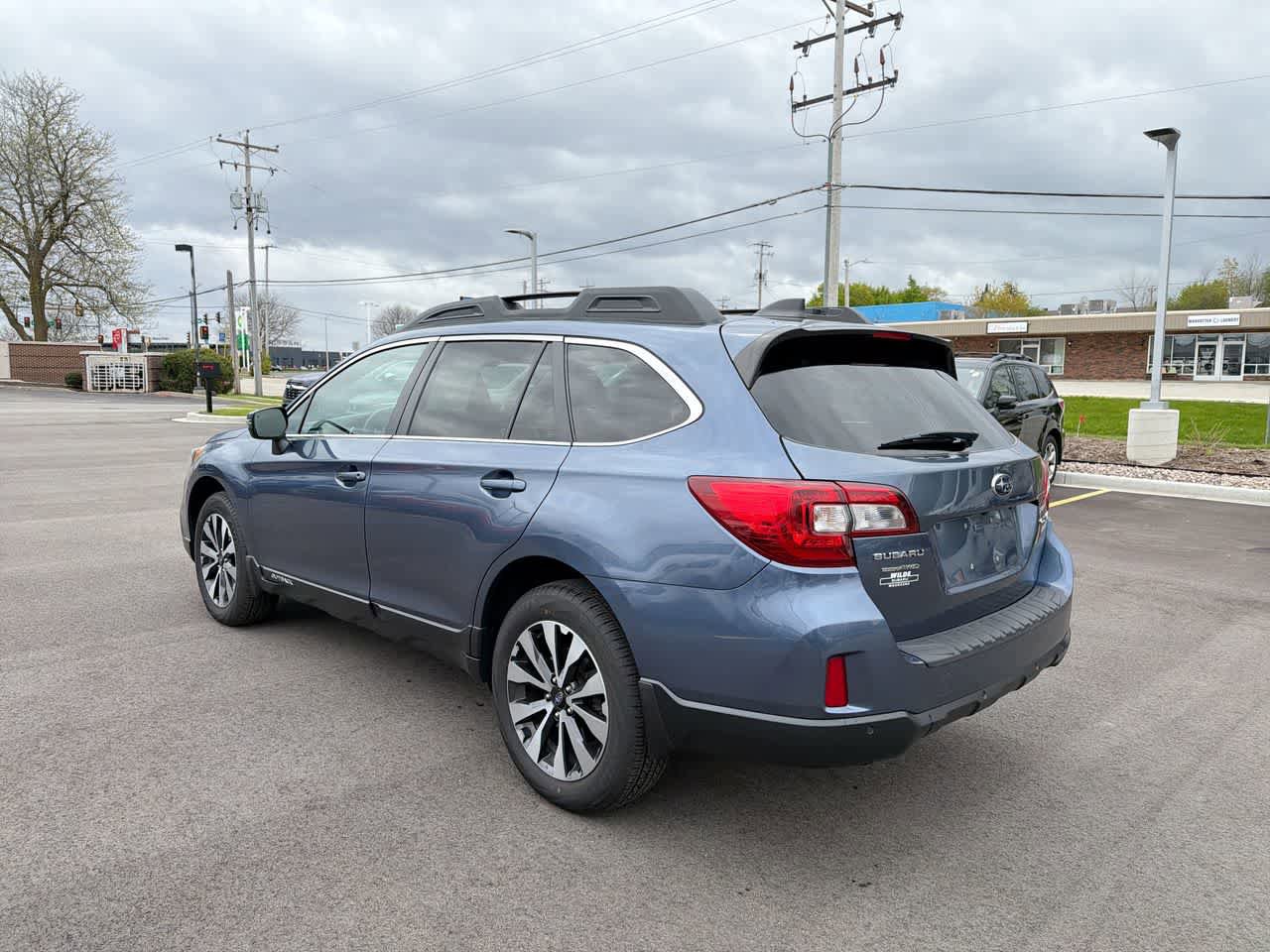 Used 2017 Subaru Outback 2.5i Limited AWD/4WD image 11