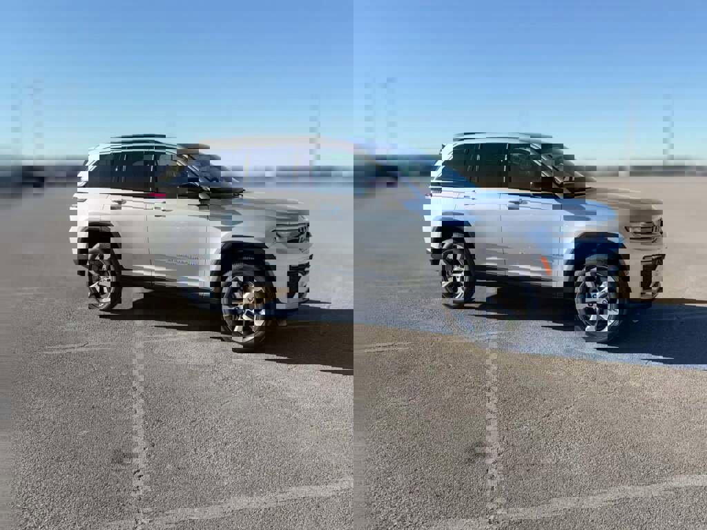 New 2026 Jeep Grand Cherokee Limited image 15