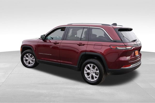 Certified 2022 Jeep Grand Cherokee Limited w/ Luxury Tech Group II image 8