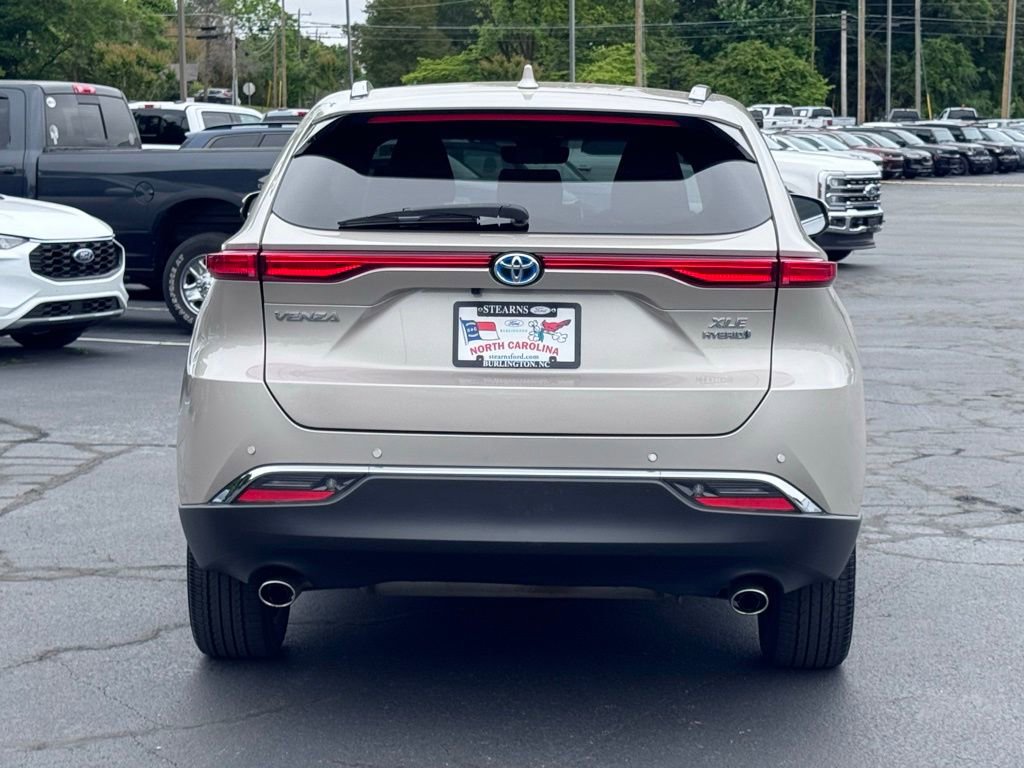 Used 2021 Toyota Venza XLE w/ Softex Package AWD/4WD image 6